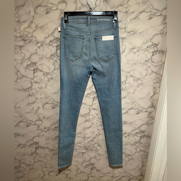 Favorite Daughter The Sara Super High Rise Skinny Jeans in Lanai Wash - Picture 7 of 11
